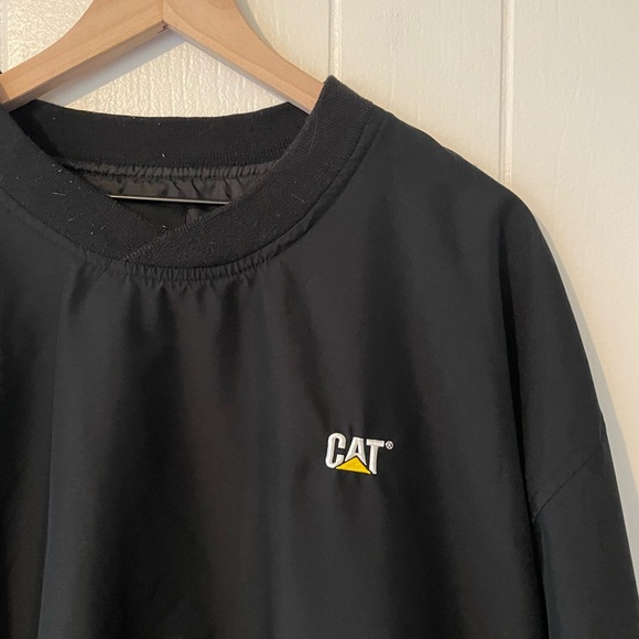 CAT Turning Point Pull-Over Wind Shirt, Black. Embroidered Caterpillar Logo. - Picture 3 of 5